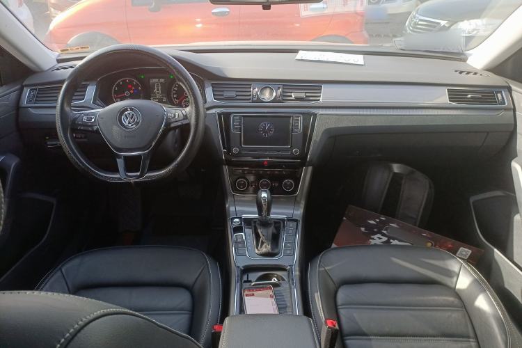 Used Volkswagen Passat 2017 330TSI DSG Luxury Edition
