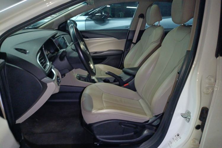 Used Buick GT 2018 15T Manual Elite Version China V Standard
