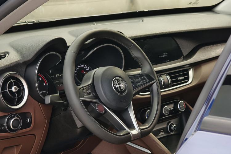 Used Alfa Romeo Stelvio 2017 2.0T 200HP Elite Edition
