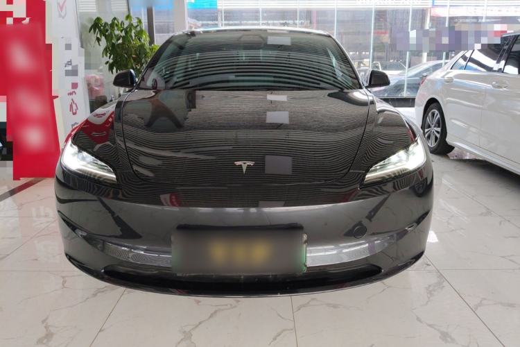 Used Tesla Model 3 2023 Long-Range All-Wheel-Drive Version
