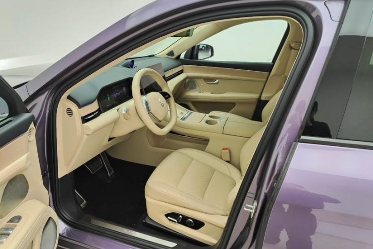 Used Hima AITO M5 2025 Extended-Range Ultra All-Wheel-Drive Version
