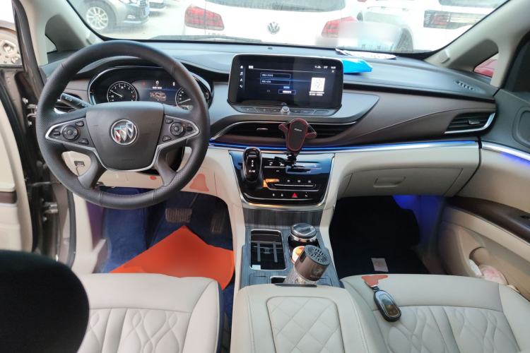 Used Buick GL8 2022 Land Business Class 652T Luxury Model
