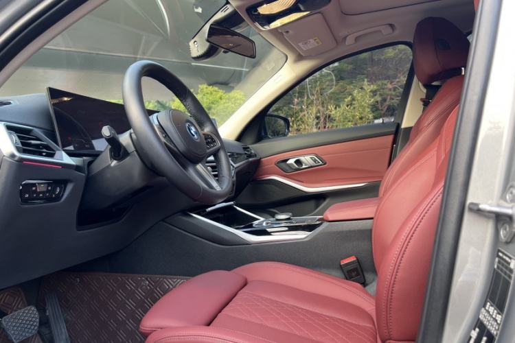 Used BMW i3 2022 eDrive 35 L
