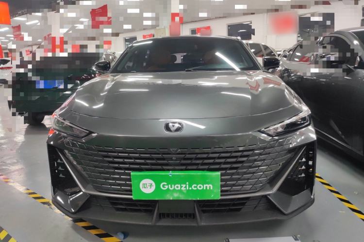 Used Changan UNI-V 2022 1.5T Prestige Version
