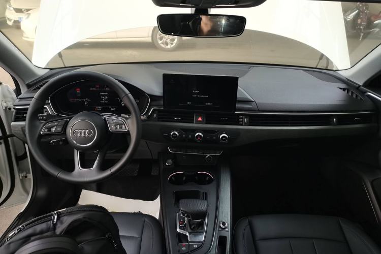 Used Audi A4L 2022 40 TFSI Stylish and Elegant Edition
