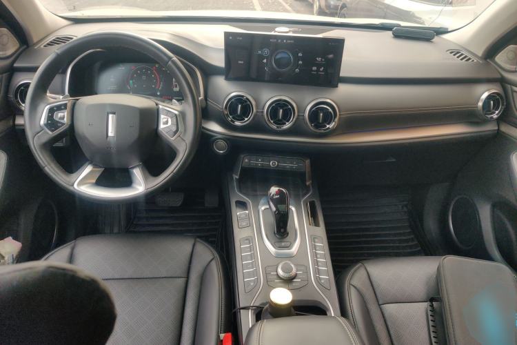 Used Wey VV6 2021 2.0T Two-Wheel Drive Smart Protection+
