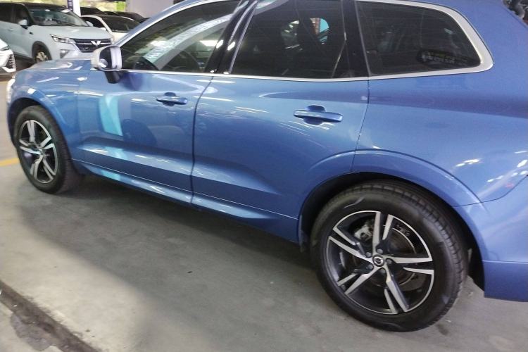 Used Volvo XC60 2019 T5 4x4 Smart & Dynamic Sport Edition China VI Standard
