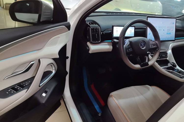 Used BYD Song Pro New Energy 2024 HONOR Edition DM-i 110KM Excellence Model
