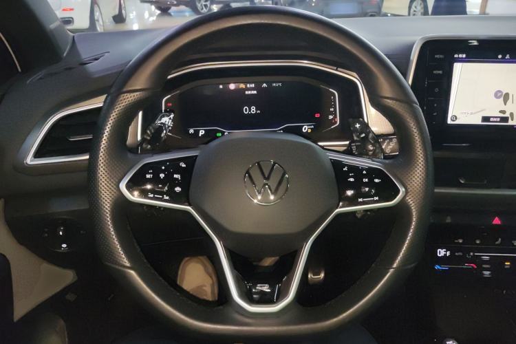 Used Volkswagen T-ROC 2023 300TSI DSG Two-Wheel-Drive Chen Guang Edition
