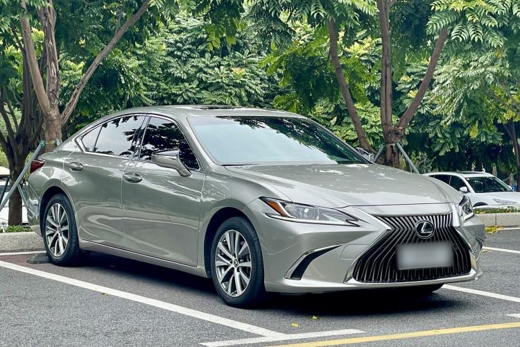 Used Lexus ES 2020 200 Excellence Edition
