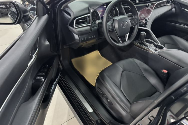 Used Toyota Camry 2019 2.0G Luxury Edition China VI Standard
