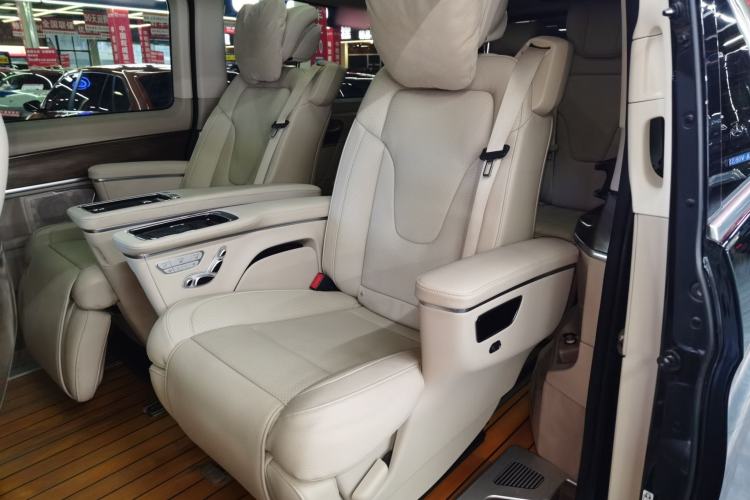 Used Mercedes-Benz V-Class 2020 V 260 L Long-wheelbase Luxury Edition