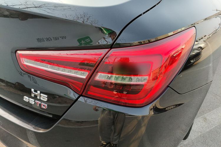 Used Hongqi H5 2022 Classic Model Facelift 1.8T Automatic Smart Connect Flagship Edition
