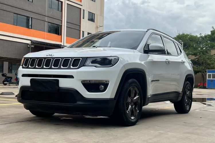 Used  Compass 2017 200T Automatic Enjoyment Edition
