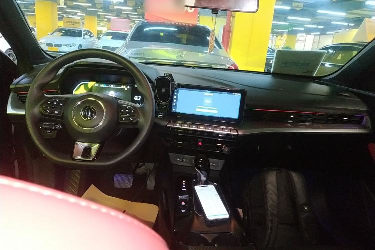 Used MG 5 2022 180 DVVT CVT Youth Luxury Edition