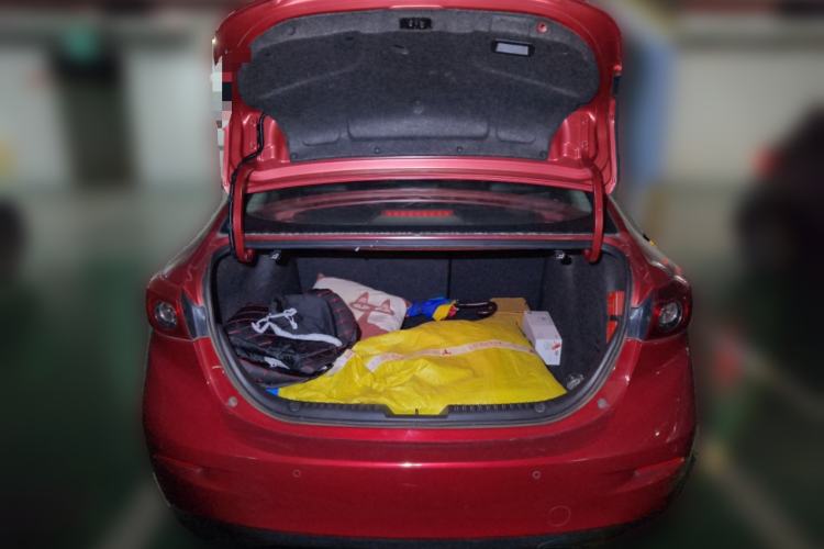 Used Mazda Mazda 3 Axela 2016 Sedan 1.5L Automatic Luxury Model
