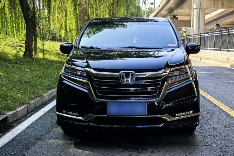 Used Honda Elysion 2019 2.0L Hybrid Luxury Edition
