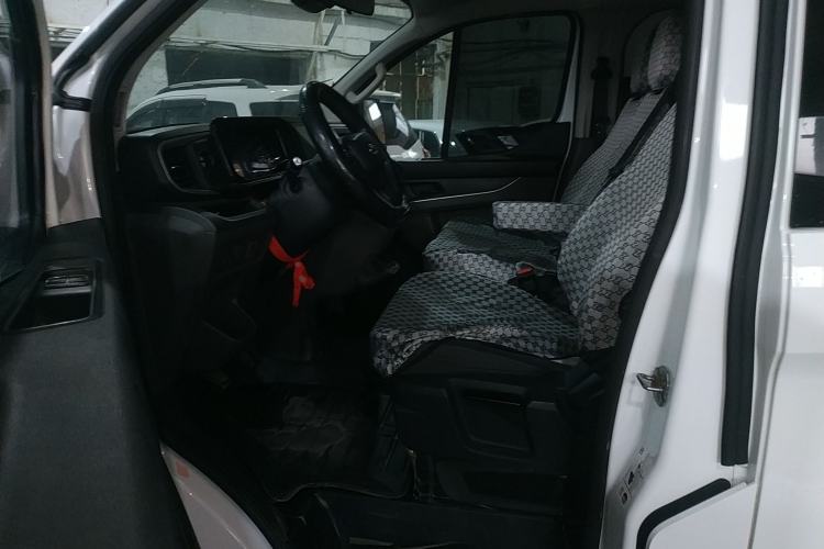 Used Ford Transit 2023 2.0T Diesel Manual Multifunction Commercial Vehicle Short Wheelbase Low Roof 5/6 Seats