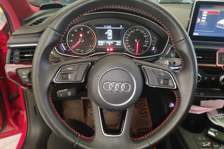 Used Audi A4L 2017 40 TFSI Ambition Edition
