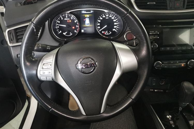 Used Nissan X-Trail 2015 2.0L CVT Comfort MAX Edition 2WD