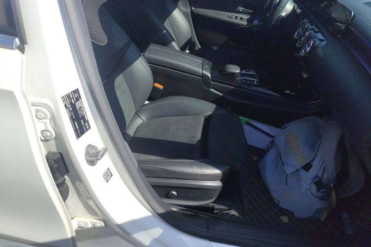 Used Mercedes-Benz A-Class 2020 Restyled A 200 L Sport Sedan Fashion Version
