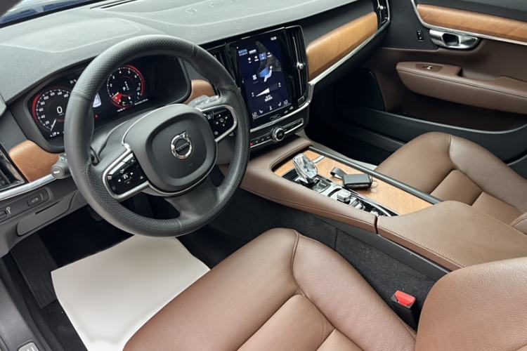 Used Volvo S90 2021 B5 Zhiyi Luxury Edition
