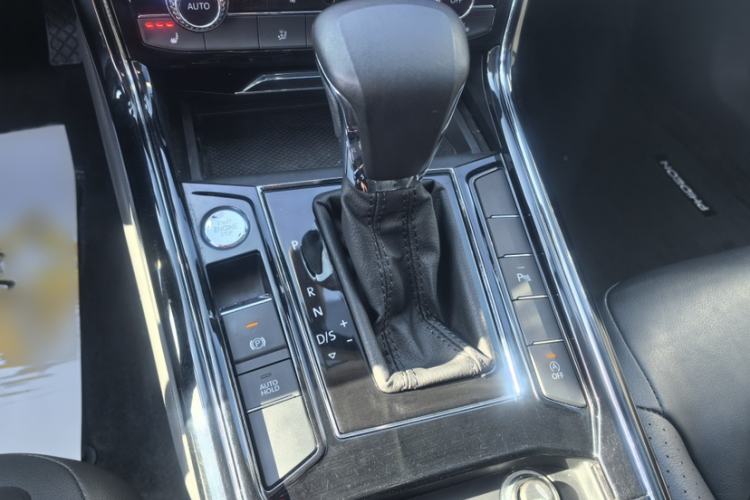 Used Volkswagen Phideon 2018 Revised Version 380TSI Two-Wheel Drive Business Edition
