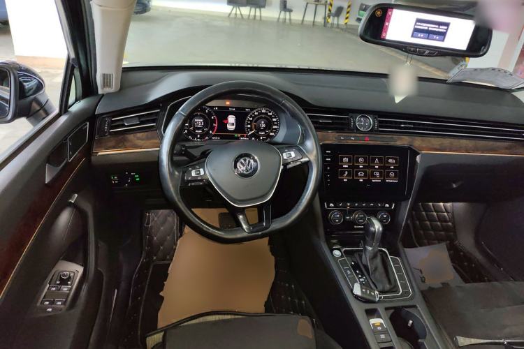 Used Volkswagen Magotan 2018 380TSI DSG Prestige Model
