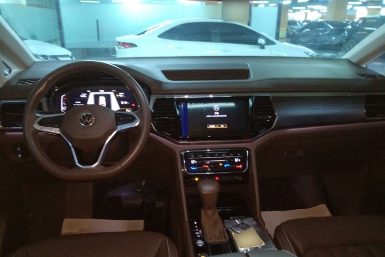 Used Volkswagen Viloran 2020 330TSI Luxury Edition