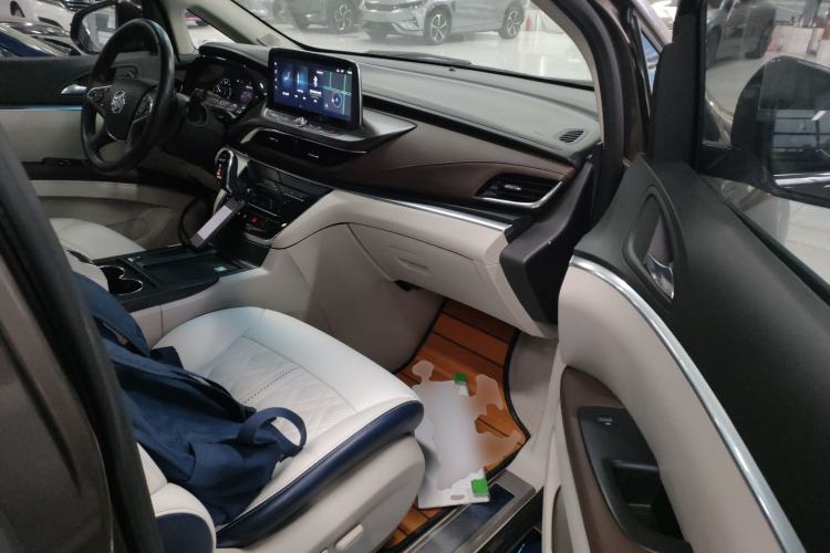 Used Buick GL8 2021 Land Cruiser Executive Class 652T Luxury Model