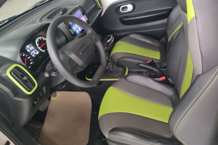 Used Roewe Clever 2021 302 km New Four-Seater Super-Efficient Version
