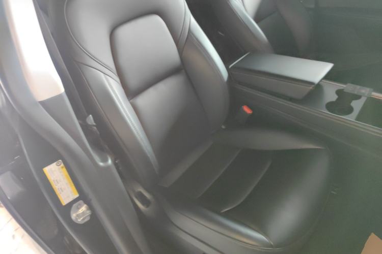 Used Tesla Model Y 2024 Rear-Wheel-Drive Version
