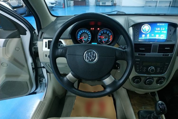 Used Buick Excelle 2015 1.5L Manual Classic Trim
