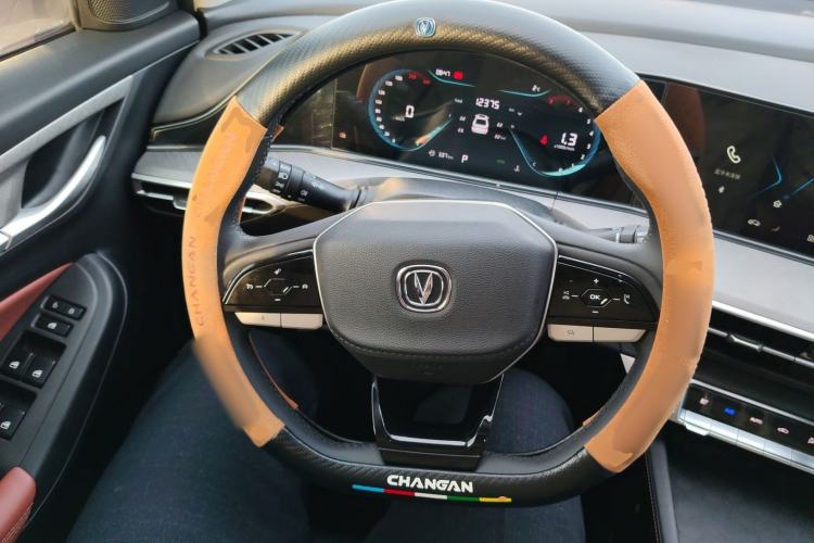 Used Changan Eado 2022 PLUS Blue Whale NE 1.4T GDI DCT Prestige Edition
