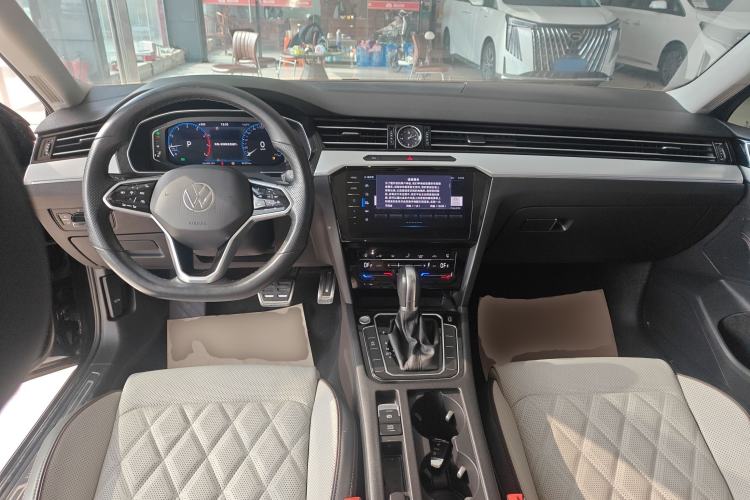 Used Volkswagen Magotan 2023 2 Million Units Commemorative Edition 330TSI DSG Luxury Version