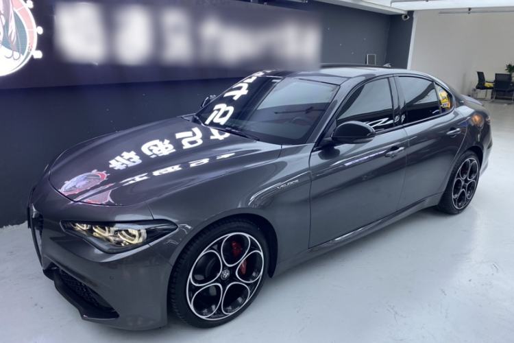 Used Alfa Romeo Giulia 2023 2.0T 280HP Track Edition
