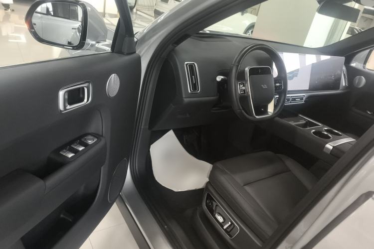 Used Li Auto L8 2023 Pro Model
