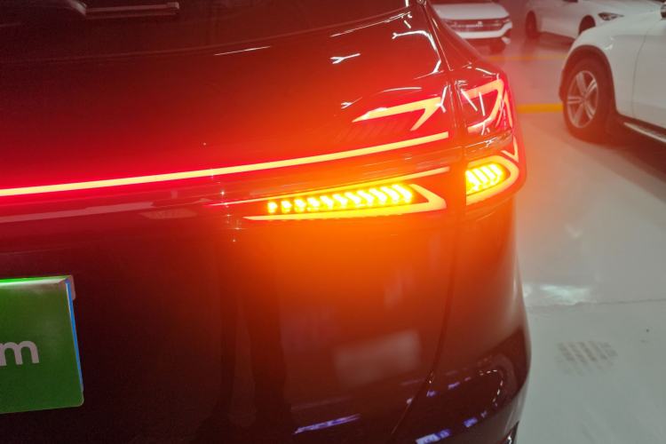 Used Hongqi HS5 2023 2.0T Qixiang Pro Edition
