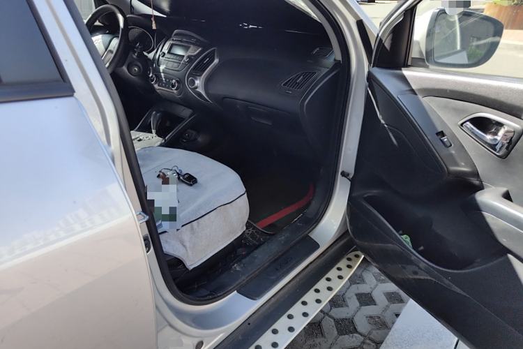 Used Hyundai ix35 2012 2.0L Automatic Two-Wheel Drive New Edition GL
