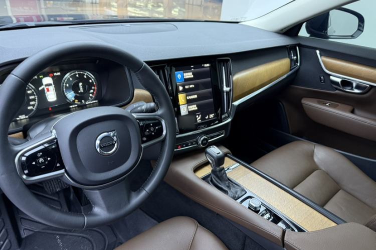 Used Volvo S90 2020 Facelifted T5 Zhiyi Luxury Edition
