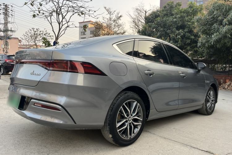 Used BYD Qin PLUS 2021 DM-i 120KM Prestige Model
