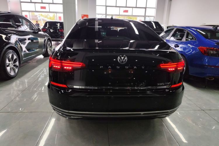 Used Volkswagen Passat 2019 380TSI Luxury Edition China VI Standard
