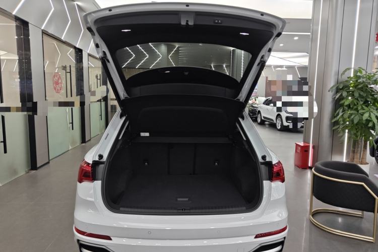 Used Audi Q3 2022 40 TFSI Fashion Dynamic Model
