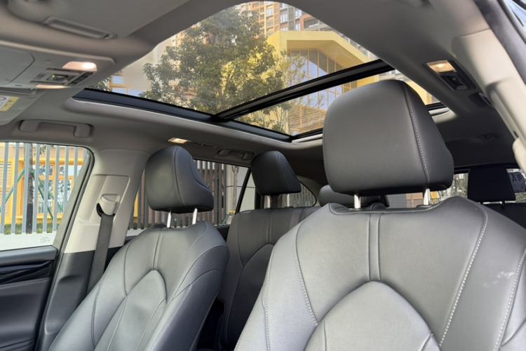 Used Toyota Highlander 2022 Dual-Engine 2.5L Four-Wheel Drive Prestige Version 7 Seats