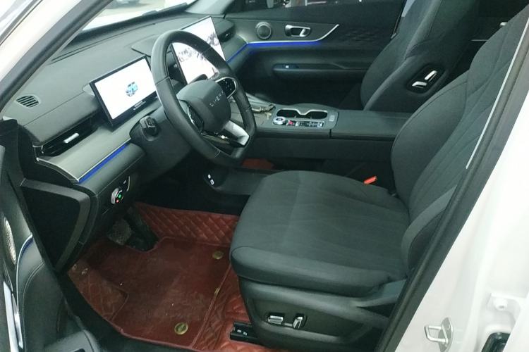 Used Chery Tiggo 8 PLUS 2025 290TGDI DCT Luxury 7-Seater
