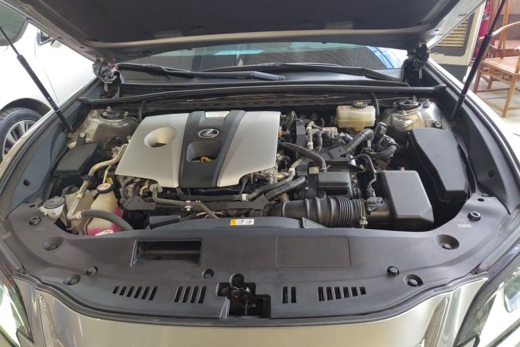 Used Lexus ES 2018 300h Premier Edition China VI Standard