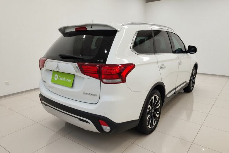 Used Mitsubishi Outlander 2020 2.4L 4x4 Zhi Xiang Edition 5 Seats
