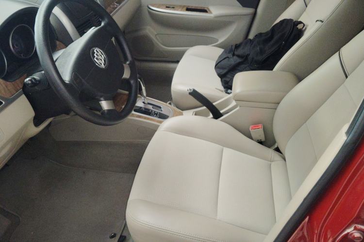 Used Buick Excelle 2015 1.5L Automatic Classic Model
