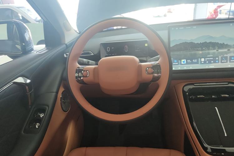 Used AION V 2024 Aion Tyrannosaurus 520 Smart Luxury Edition
