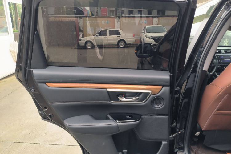 Used Honda CR-V 2021 240TURBO CVT 2WD Fashion Edition
